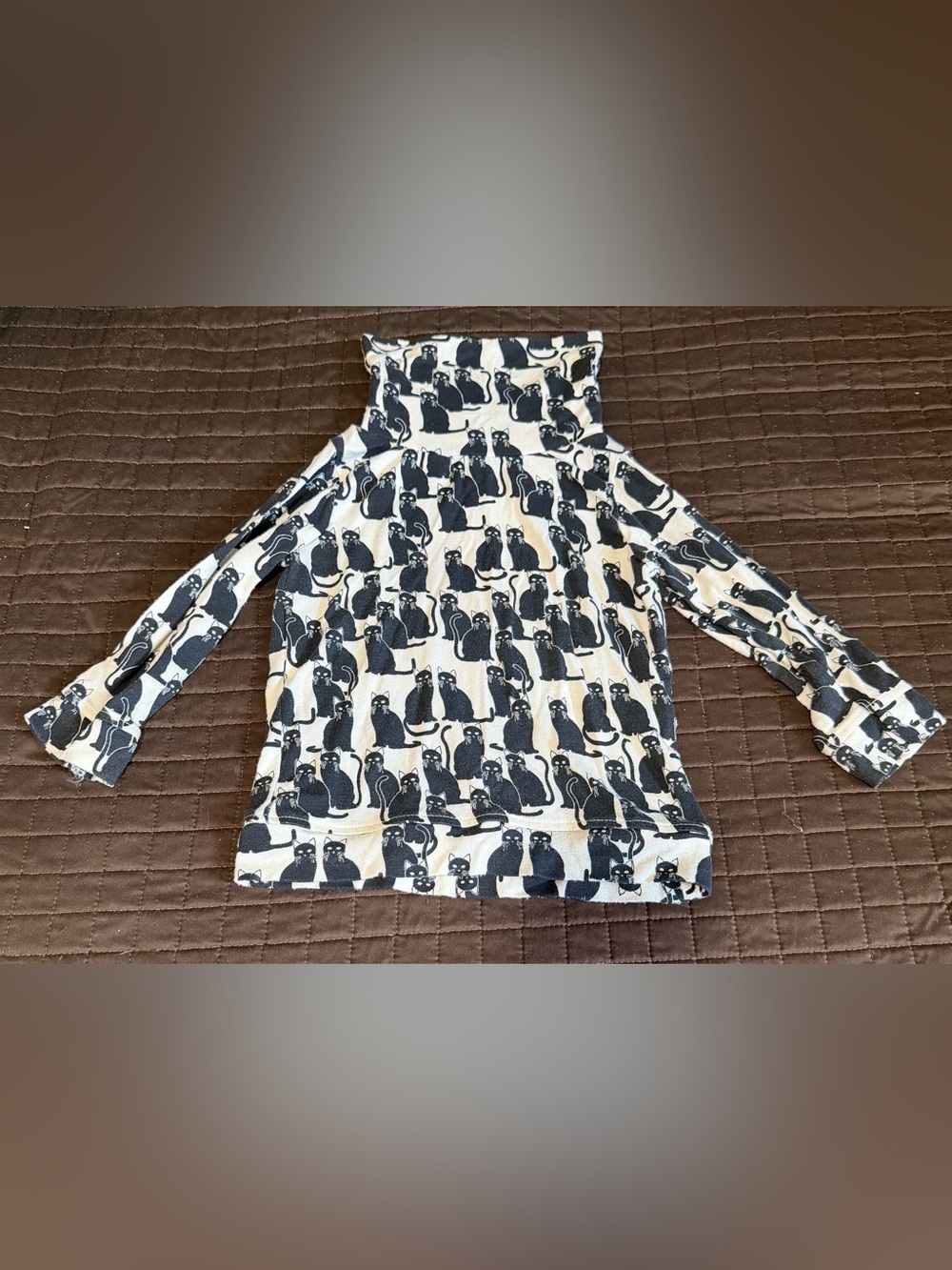 Kate Quinn | folded collar tee | black cat | 18-24m